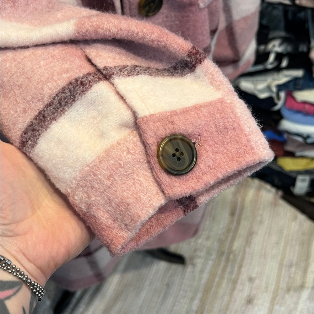 #22. Pink plaid jacket. 3x - Picture 4 of 14